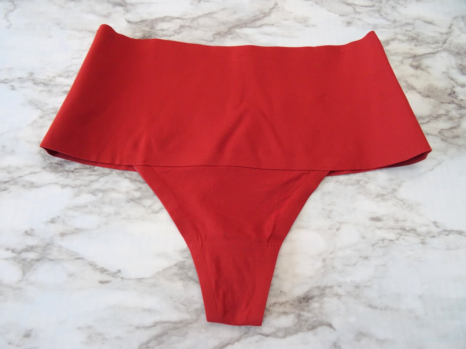 Spanx 0115# Supersmooth Undie Tectable Thong 1-Pack Panties US Size S