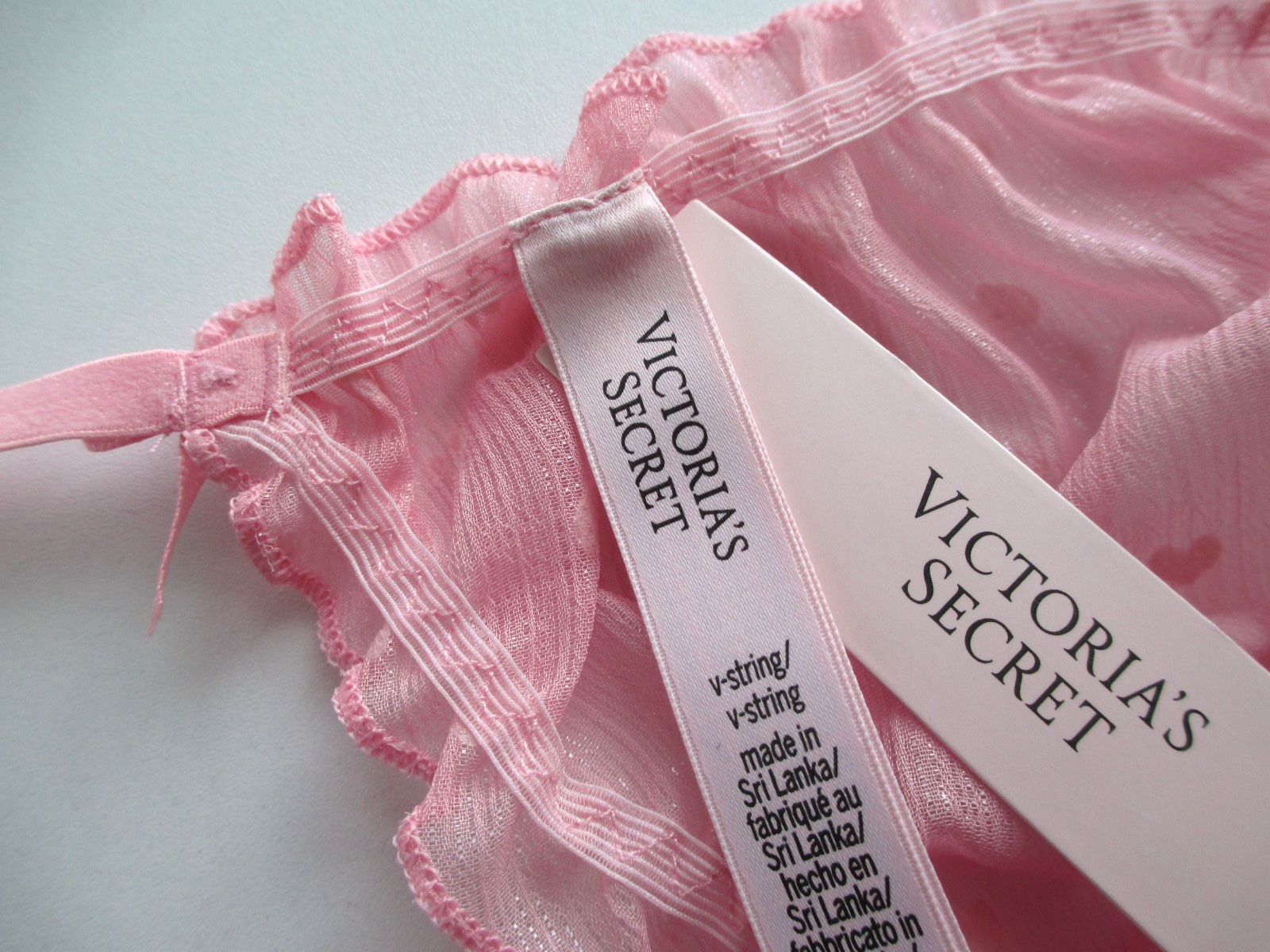 VICTORIA’S SECRET DREAM ANGELS Heart Shiffon String Thong Panty VS Pink Ruffle M