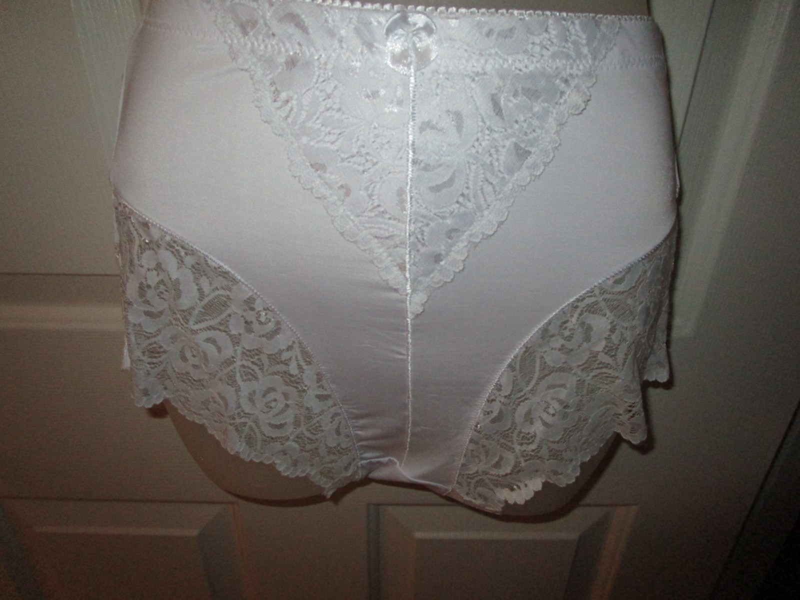 NEW VINTAGE ANGELINA LACE WHITE BRIEF PANTIES SIZE LARGE