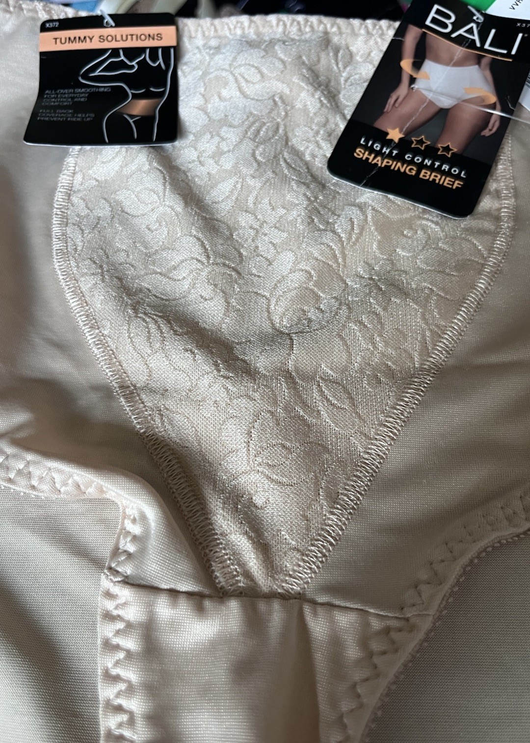 Bali Women’s Size Large Beige Lace Panel Shaping Brief 8372 NWT Tummy Solutions