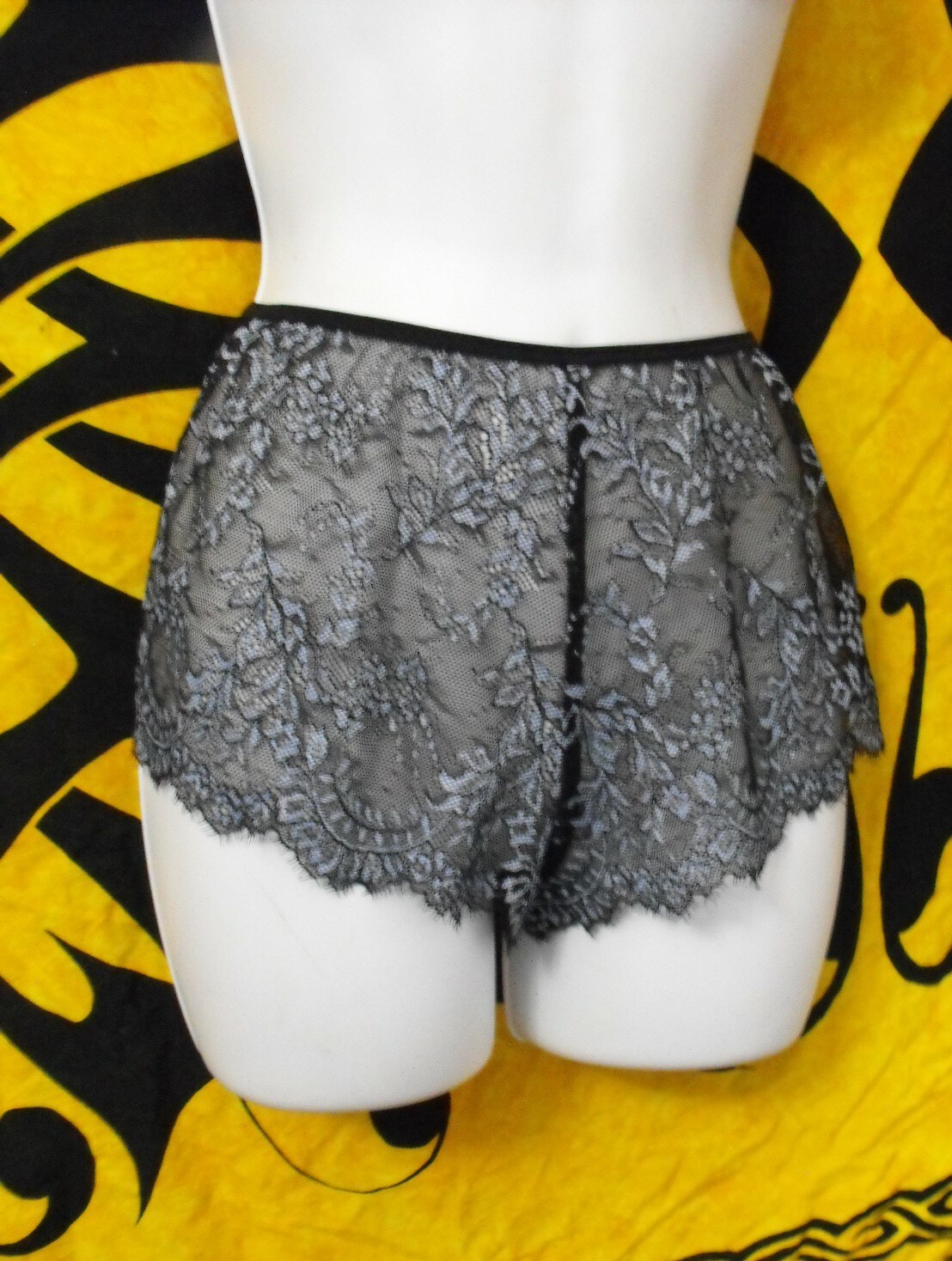 NEW HANKY PANKY 9W2544 LAVINIA AFTER MIDNIGHT LACE OPEN SIDES TAP PANTS M