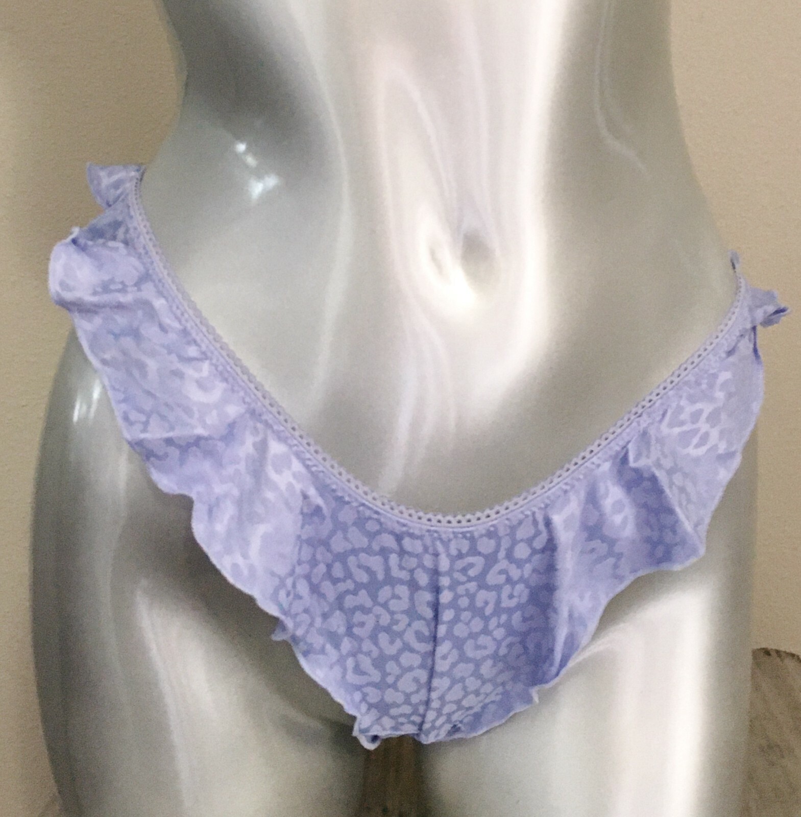 NWT Victorias Secret Ruffle Satin Thong Panty Icy Lavender M