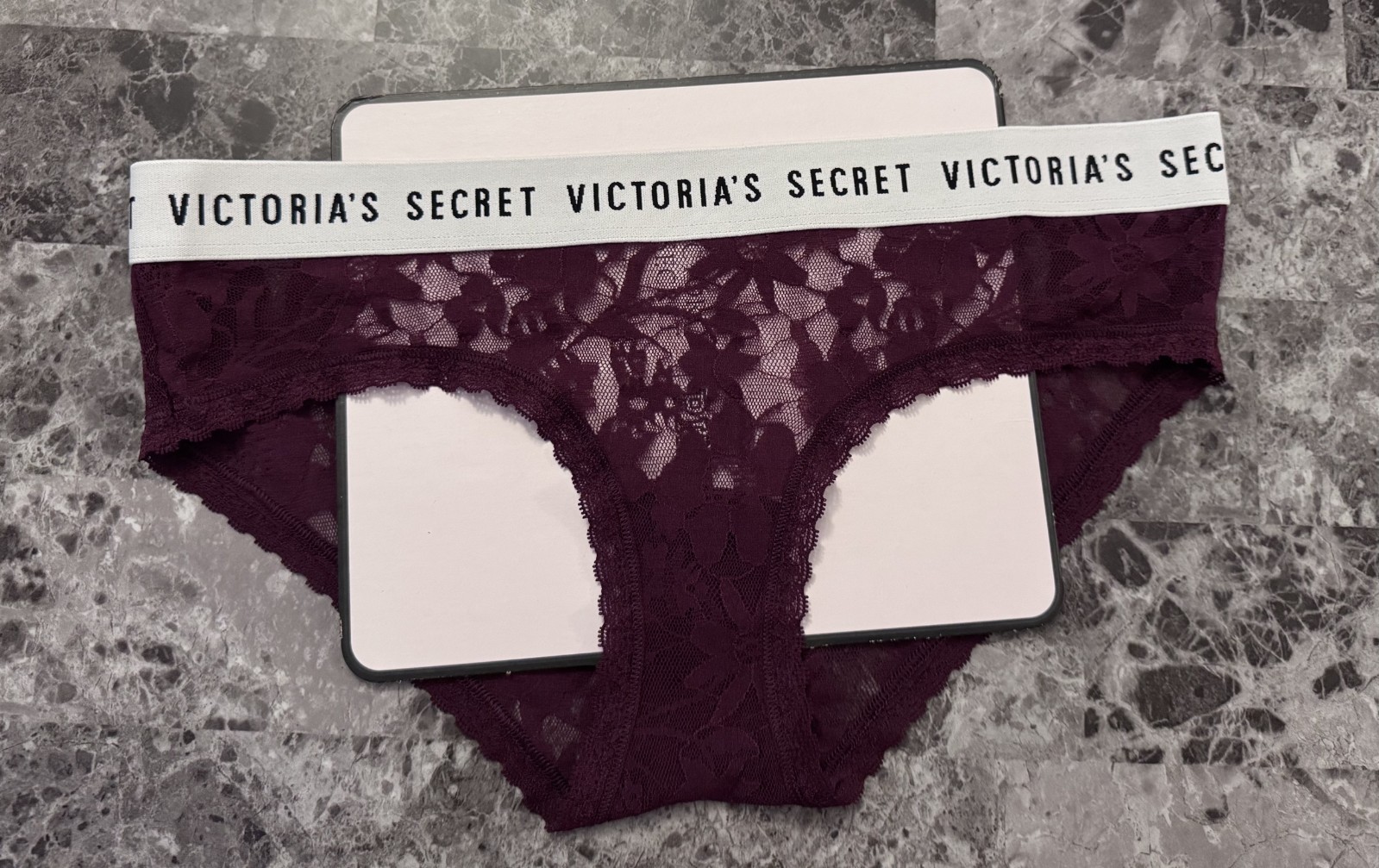 VICTORIA’S SECRET M MAROON FLORAL LACE THICK LOGO BAND RARE HIPHUGGER PANTIES