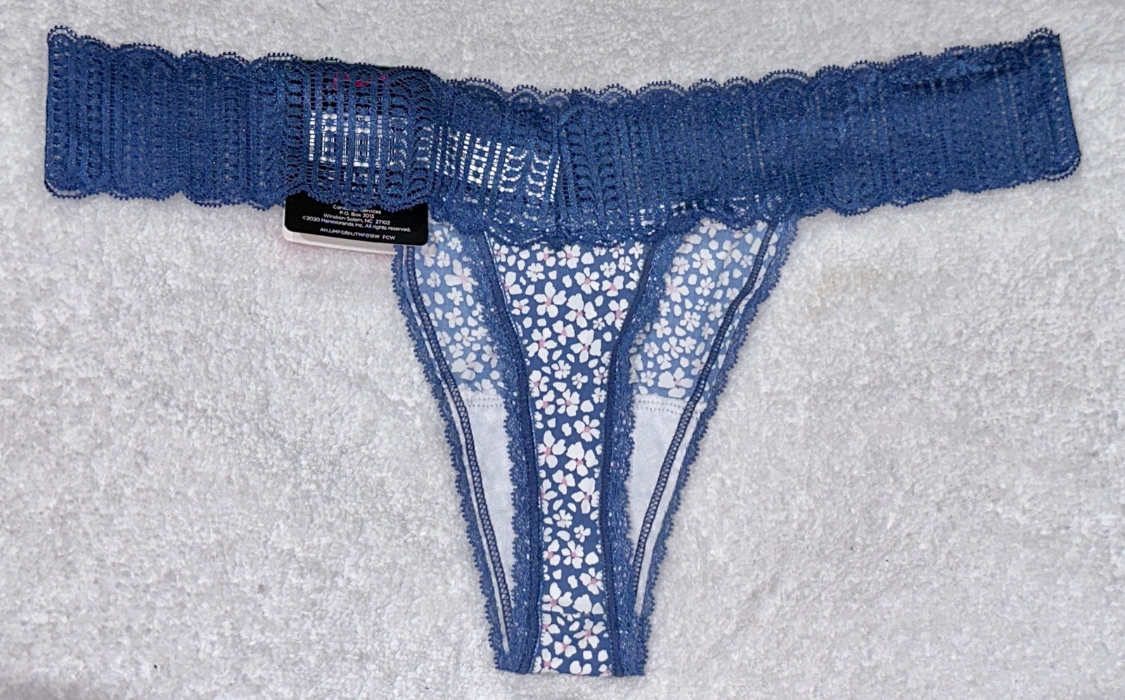 MAIDENFORM Sexy Must Haves Scalloped Lace Blue Daisy Thong Panty Womens Sz S M L
