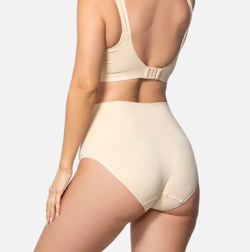 NEW UNDEROUTFIT Smoothing at Waist Brief Contouring Fit Sand Style #308 Sz 2XL
