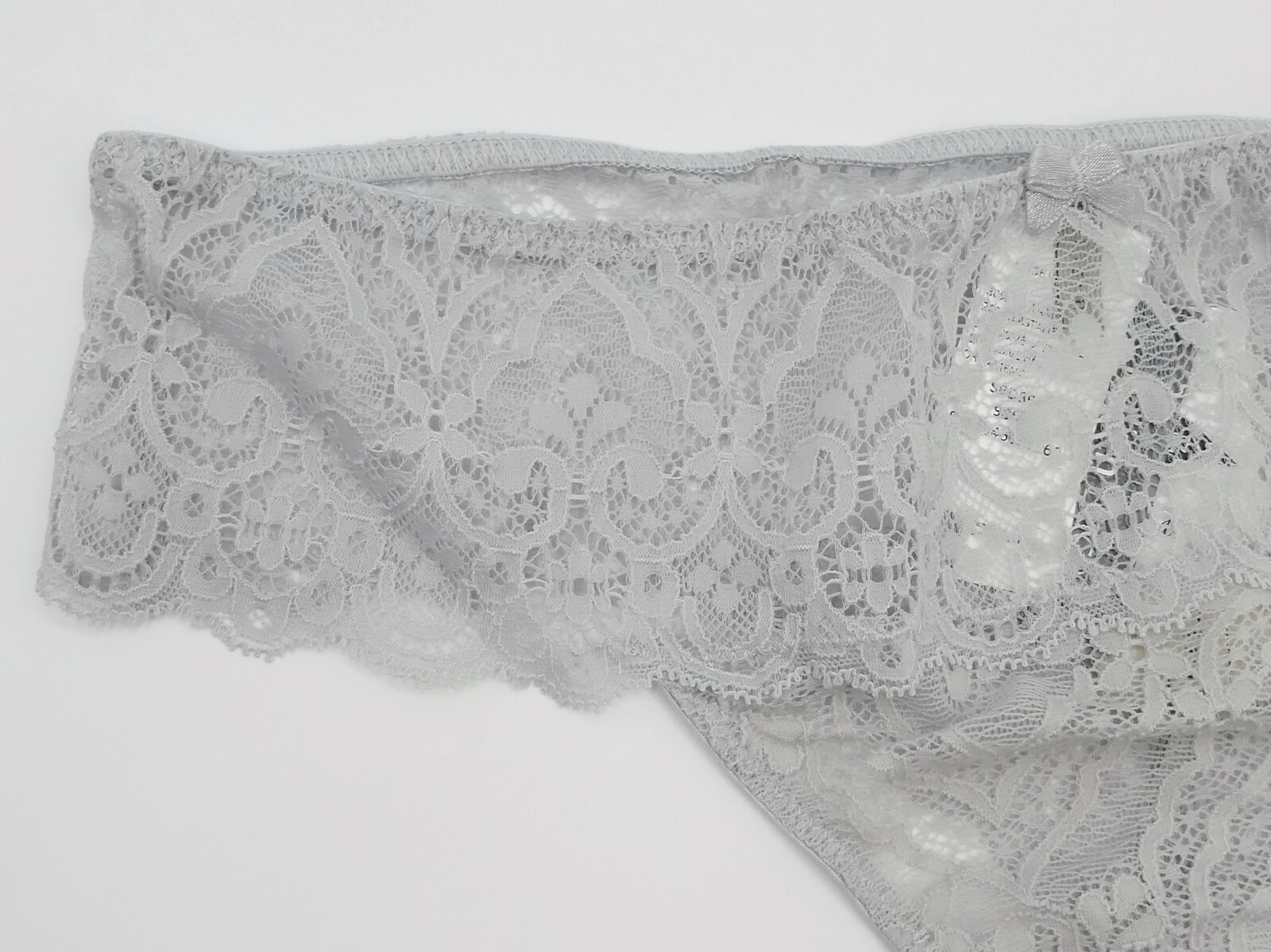 Intimissimi Floral Lace Cheeky Thong Panties in Light Gray Sz: L New w/Tags