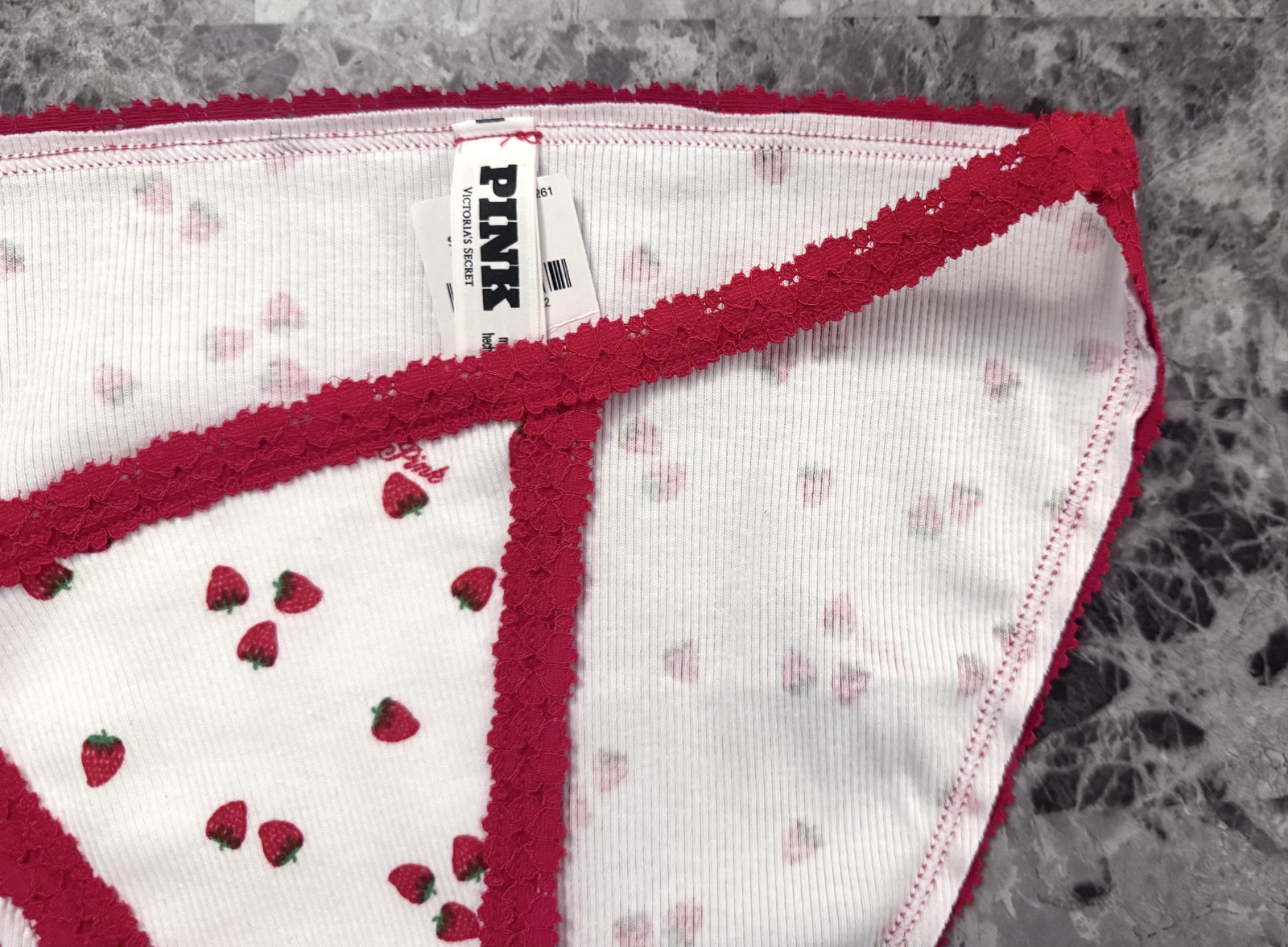 NWT VICTORIA’S SECRET PINK RED STRAWBERRY RIBBED KNIT LACE STRING BIKINI PANTIES