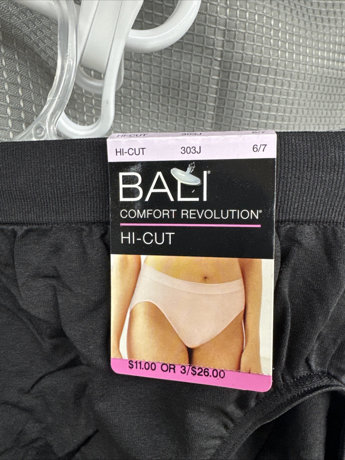 Bali Comfort Revolution Hi-Cuts – Style 303J – Size 6/7 – Black – New
