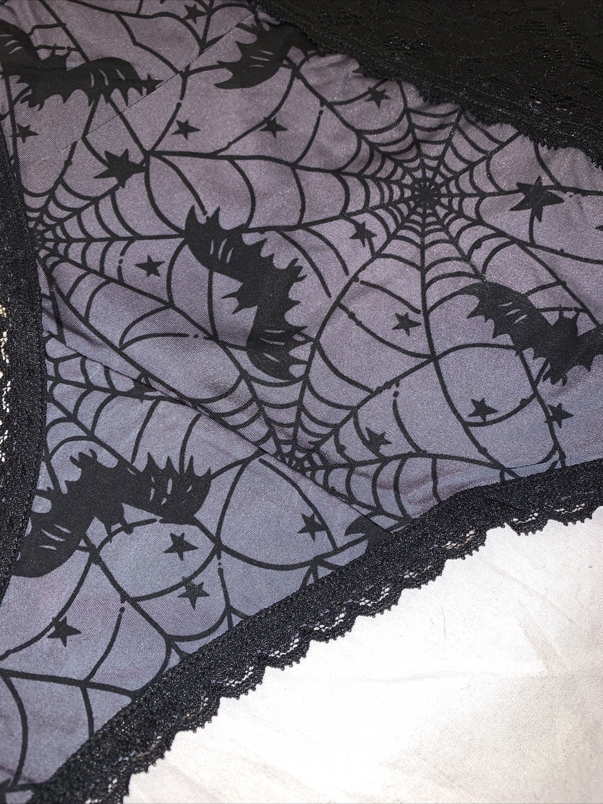 Torrid Second Skin Mid Rise Lace Trim Thong Panties Black Bats Halloween 3X NWT
