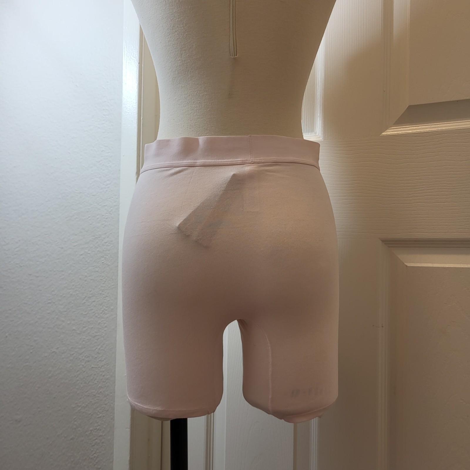 Skims Boyfriend Boxer Barely Pink Size Small-Brand New!