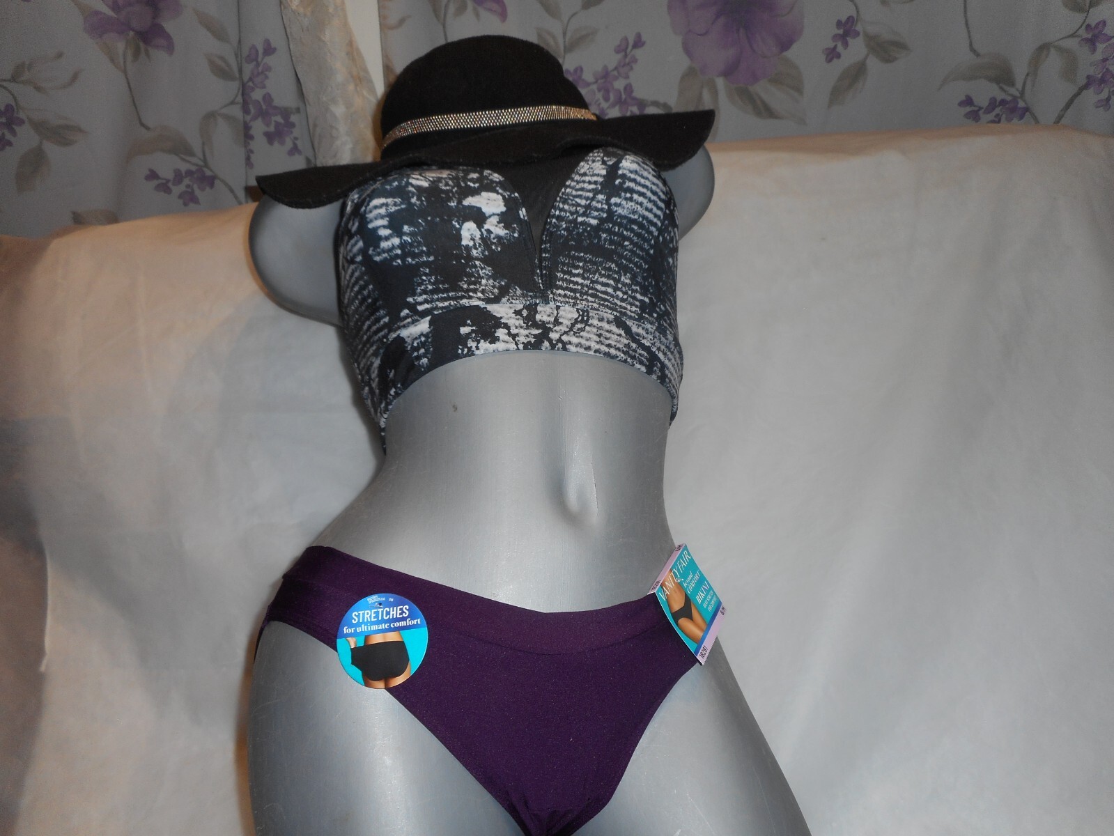 Vanity Fair Women’s Burgandy Bikini Silky Stretch 6M,7L, & 8XL Sold Separate