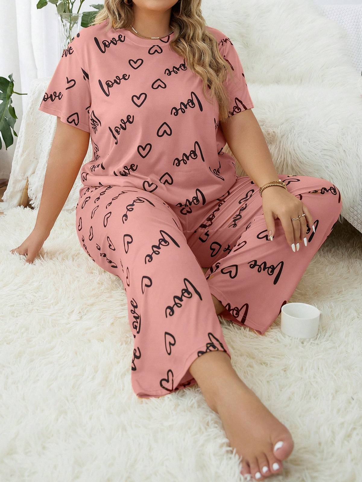 Plus Heart & Letters Graphic Top & Pants Pyjama Set Cheap24