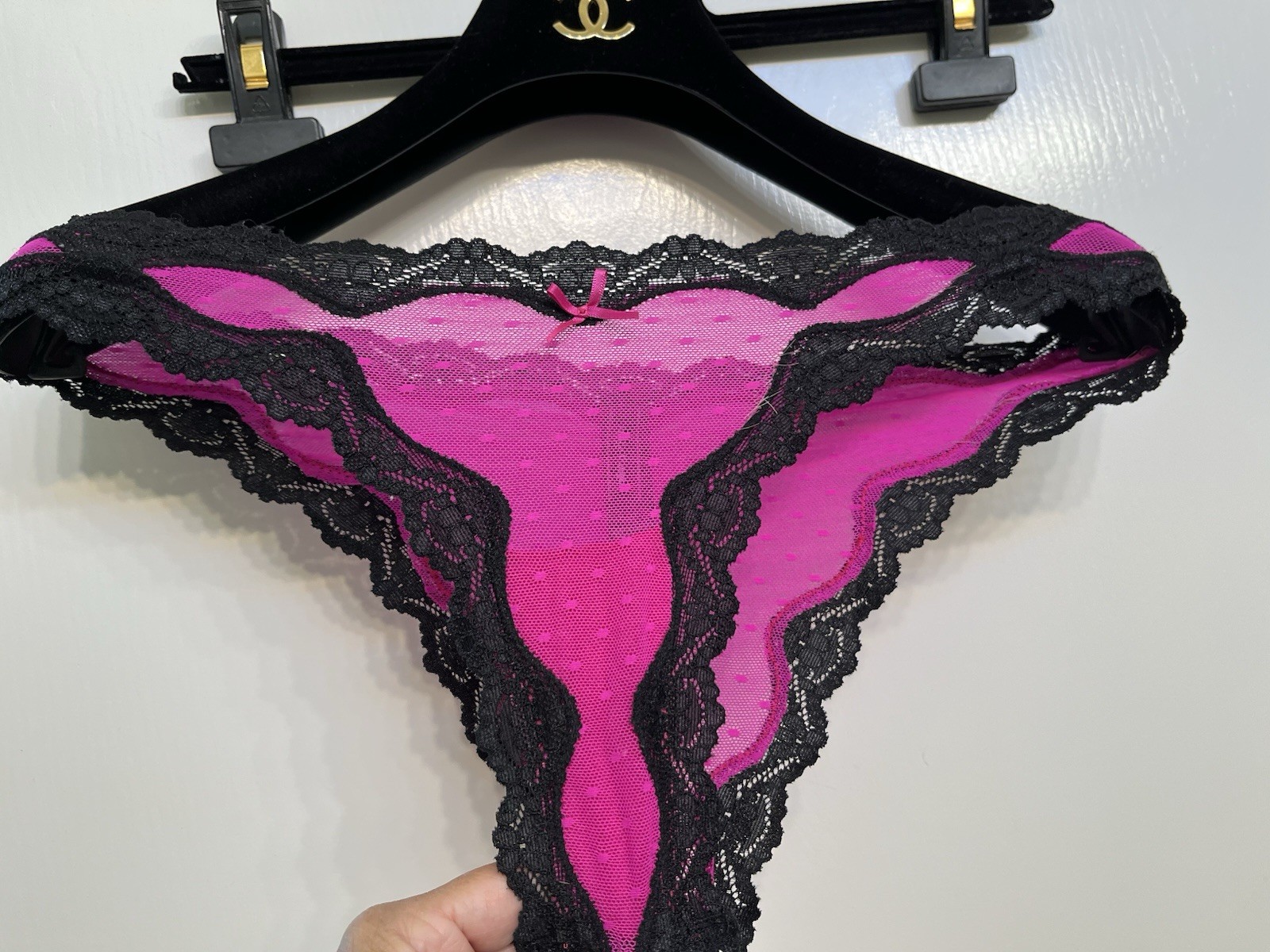 VICTORIA SECRET SEXY LITTLE THING BLACK LACE MESH PINK THONG SOFT STRETCH PANTIE