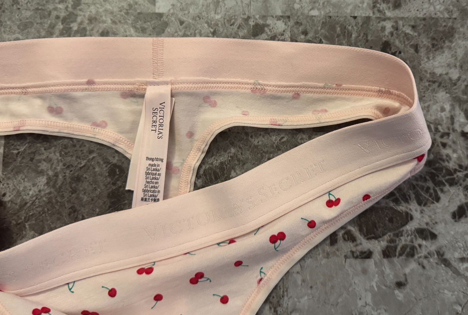 NWT VICTORIA’S SECRET MEDIUM PINK RED CHERRY THICK LOGO WAISTBAND THONG PANTIES