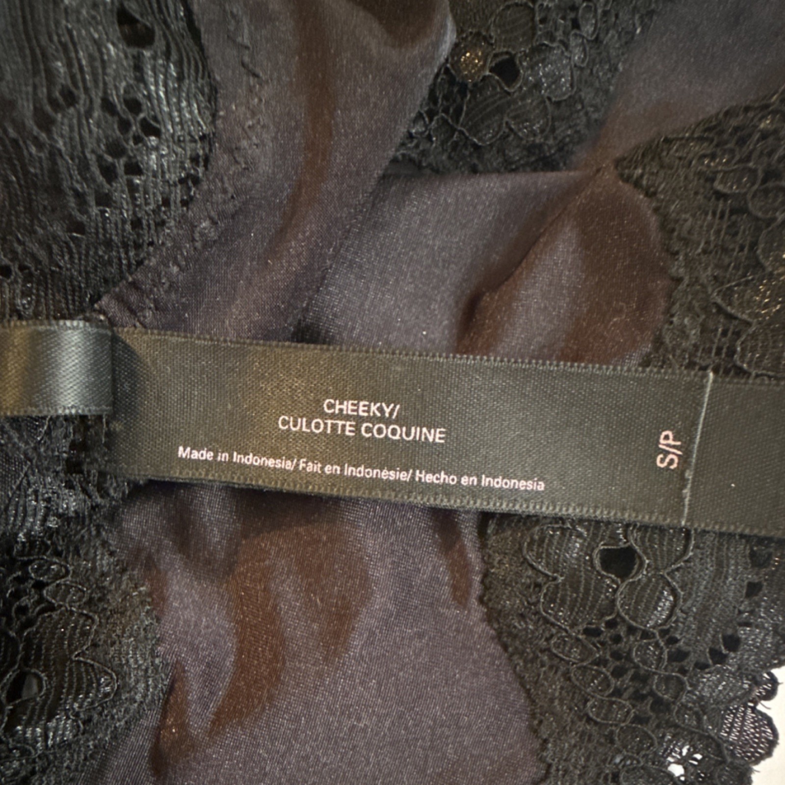 Victoria’s Secret Rare 2014 Cheeky Strapy Back Panty Black Lace Bow Women’s Sz S