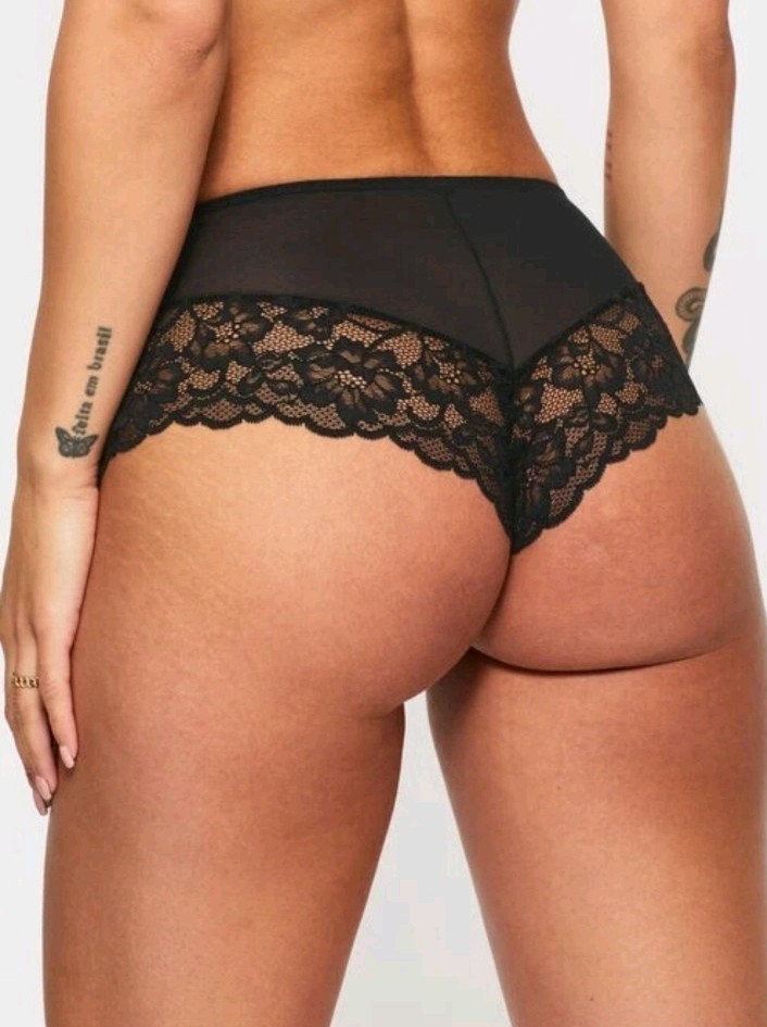 Ann Summers Sexy Lace New Crotchless Cheeky Shorts Size 10 Black.