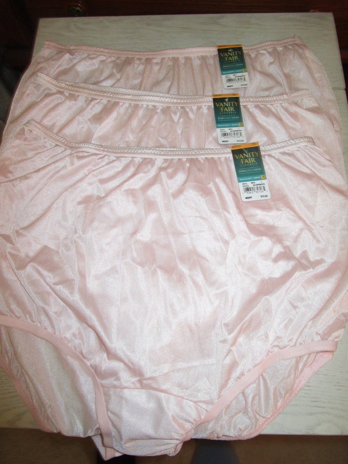 3 VANITY FAIR LINGERIE PERFECHY YOURS RAVISSANT BRIEF BLUSHING PINK 7/L