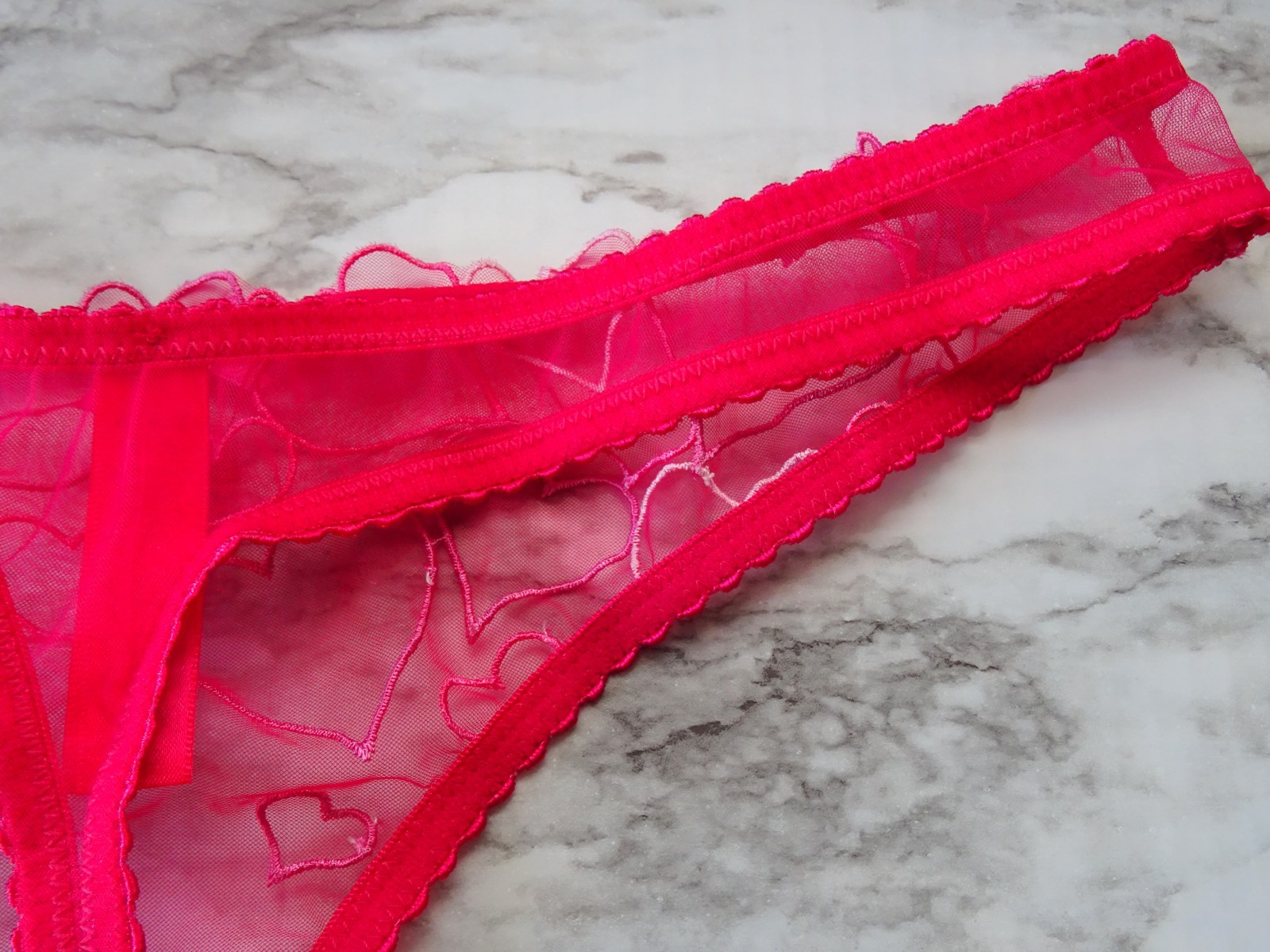 Skims# Tulle Embroidered Heart Mesh Thong 1-Pack Panties US Size S