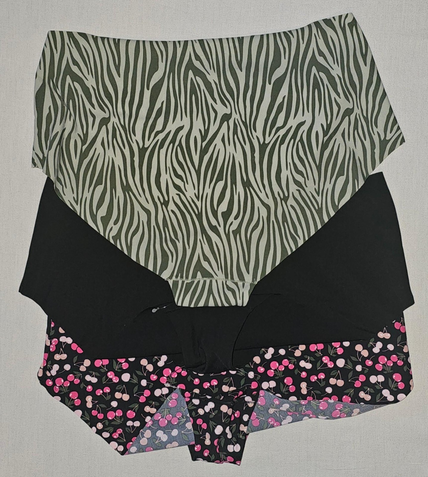 6 pairs Womens New with Tags Panties 3 Hipster 3 Checky silky fabric size XXL