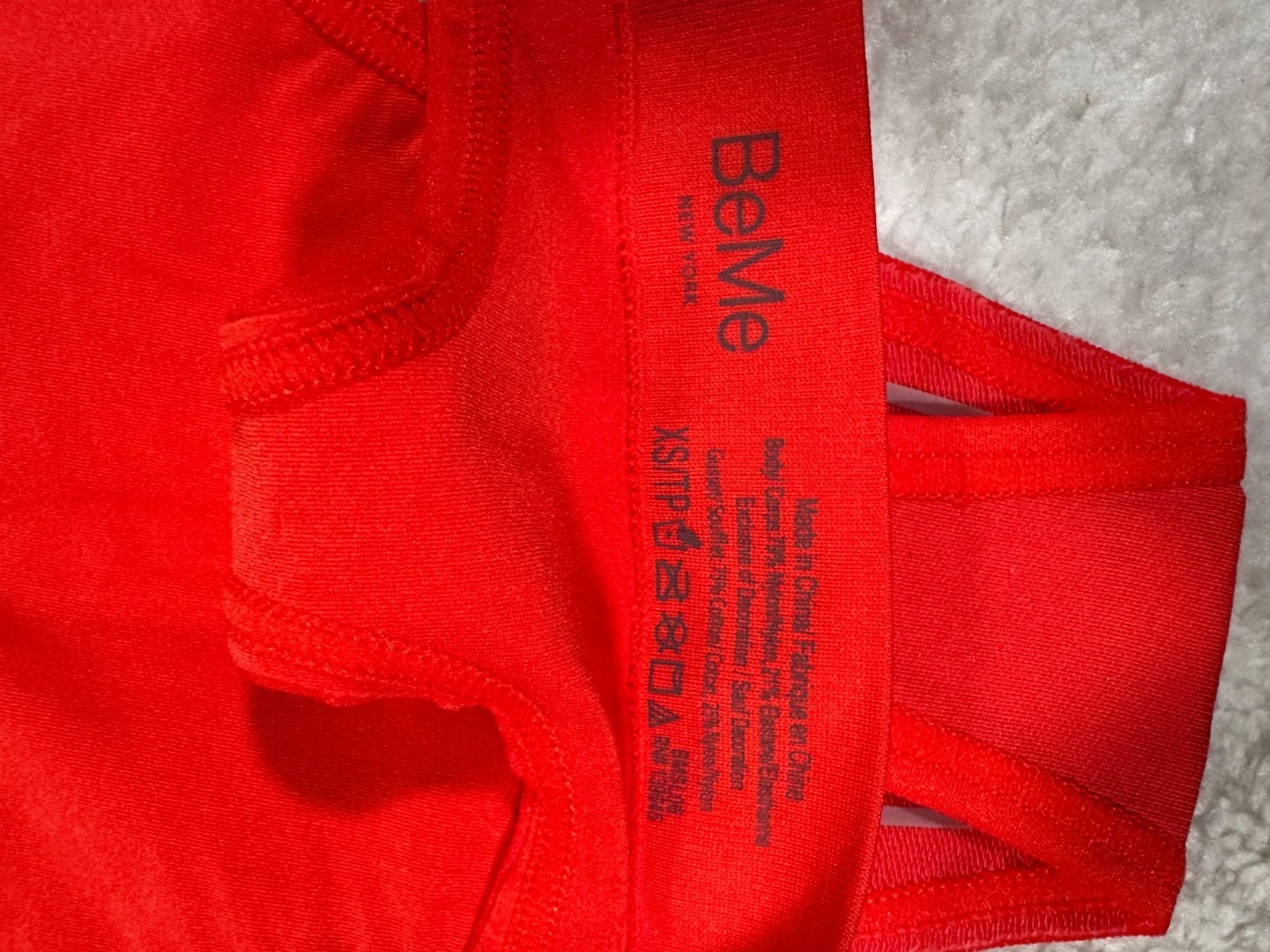 BeMe Invisibles Womens Red Thong XS Seamless Lightweight Soft Comfort Stretch