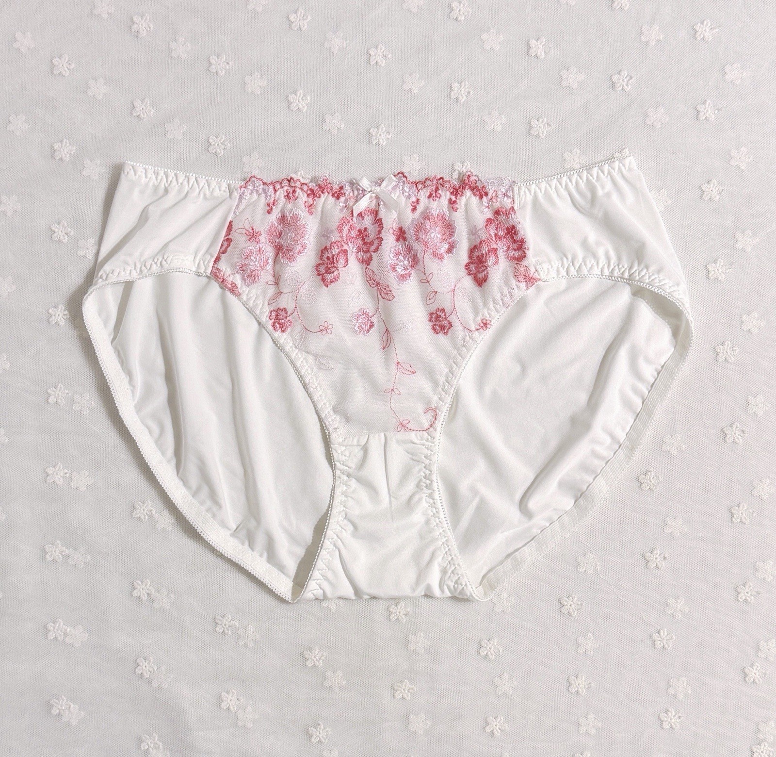 Set Of 4 US-M/JP-3L Japanese VTG Style Classic Floral Embroidery Nylon Panties