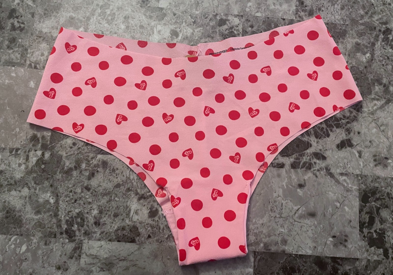 NWT VICTORIA’S SECRET PINK RED HEART POLKA DOT LOGO NO SHOW CHEEKSTER PANTIES
