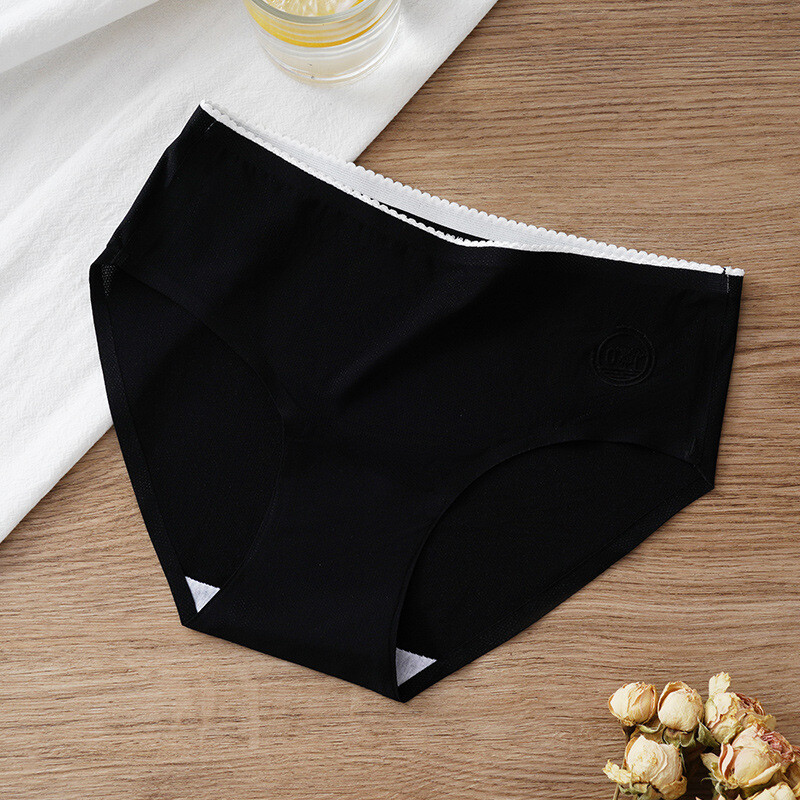 Summer Women’s Ice Silk Seamless Breathable Quick-drying Mid-waist Panties