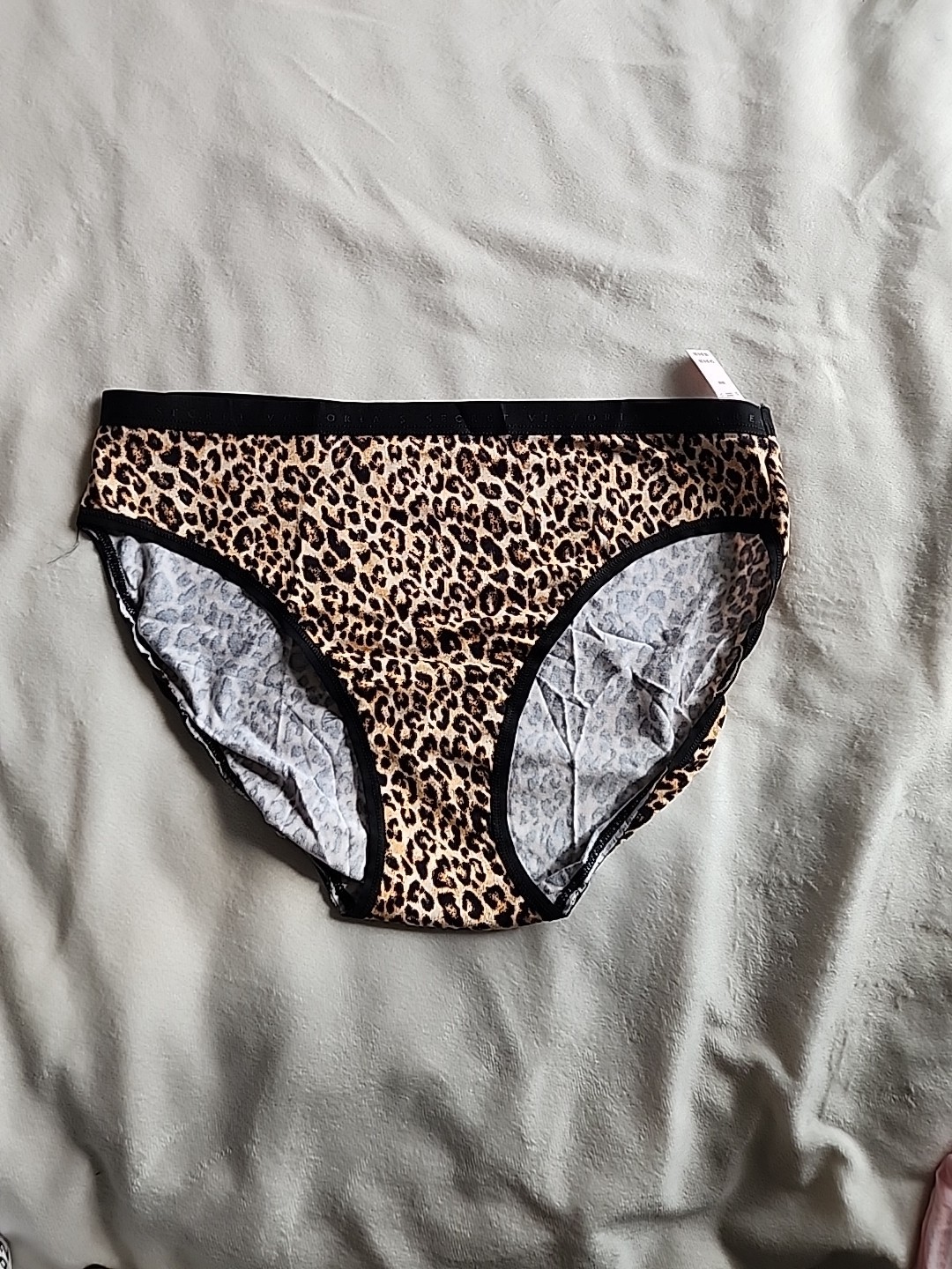 3 NWT VICTORIA ‘S SECRET PANTY BIKINI CHEEKHIPHUGGER Cotton Blend, Sz M RN 54867