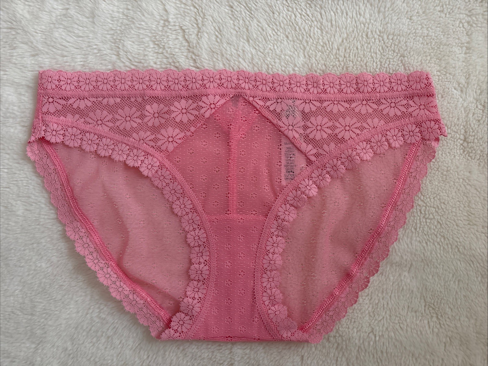 Victoria’s Secret Panties Bikini Panty Daisy Lace Crochet Coral Cut Out Small S