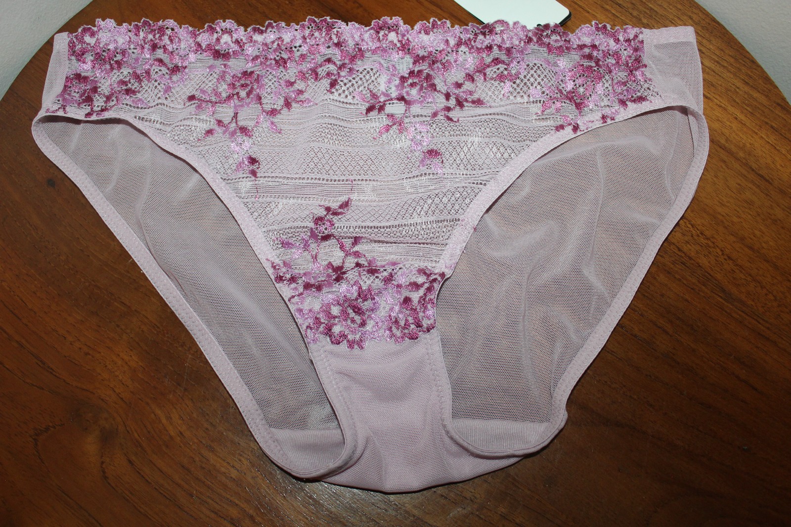 WACOAL EMBRACE LACE HI-CUT BIKINI EMBROIDERED LACE KEEPSAKE LILAC MULTI SIZE 5-S