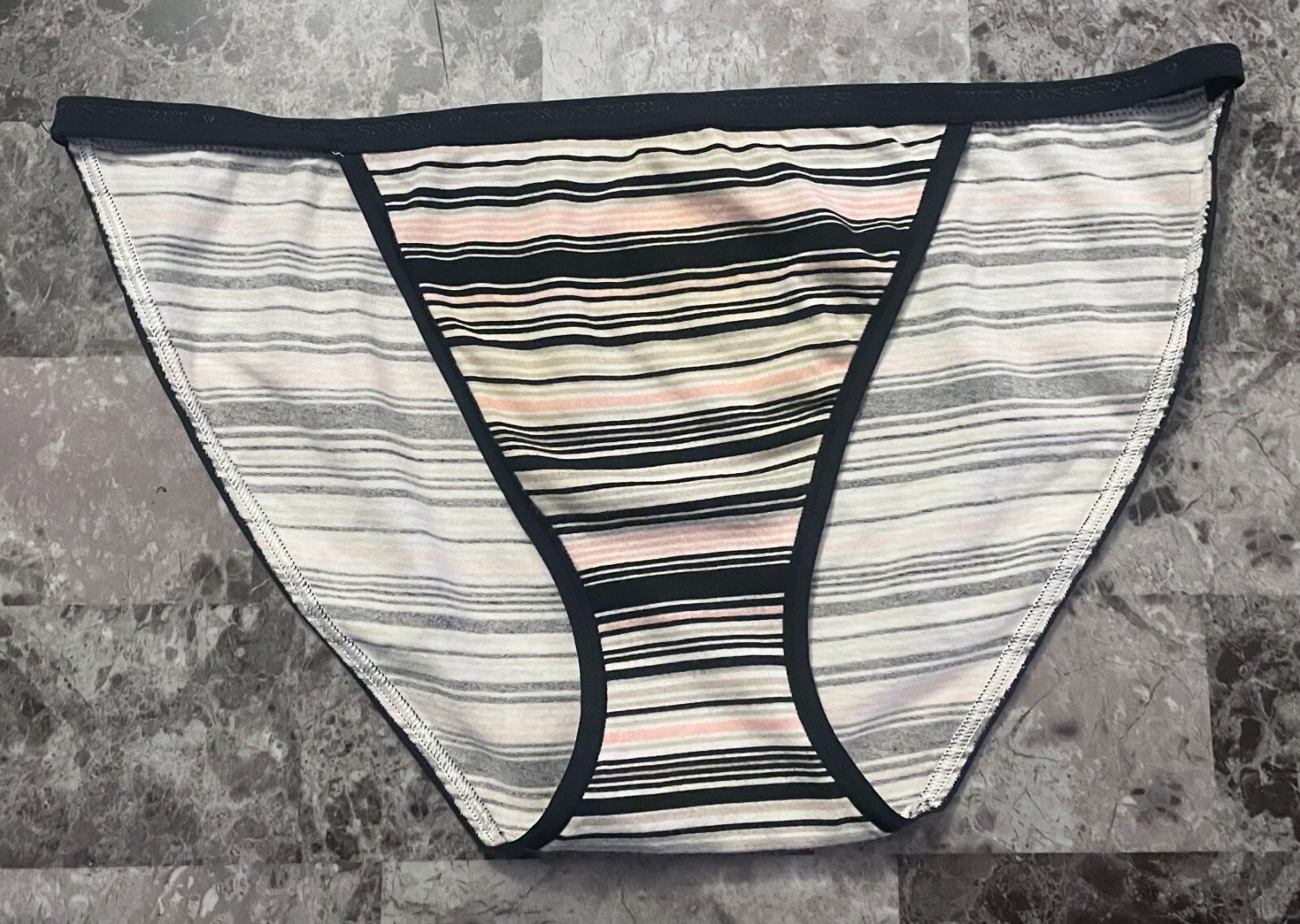 VICTORIA’S SECRET XL PINK BLACK GRAY STRIPE LOGO BAND RARE STRING BIKINI PANTIES
