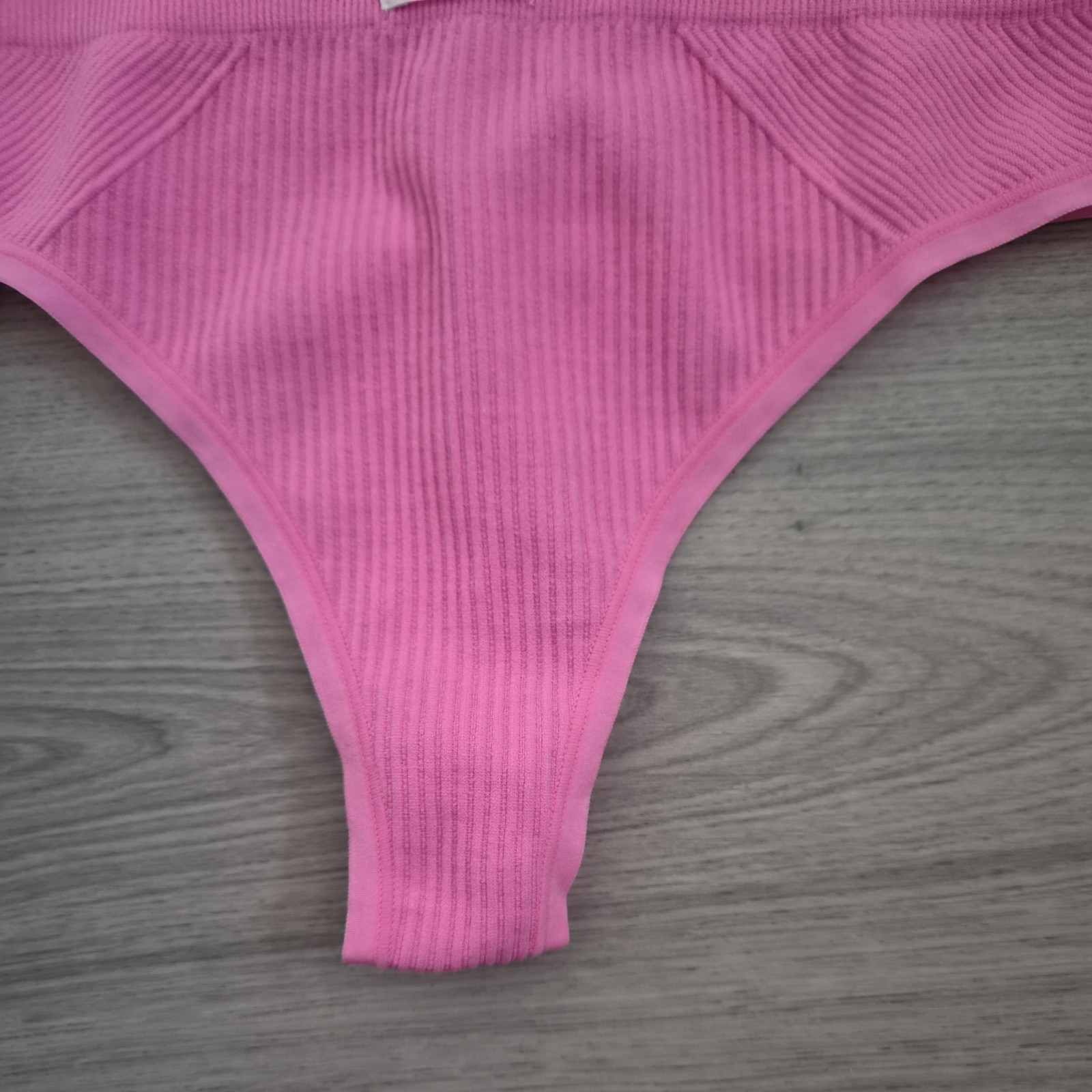 BNWT Elle Bright Pink Ribbed Thong Size Small 6-8