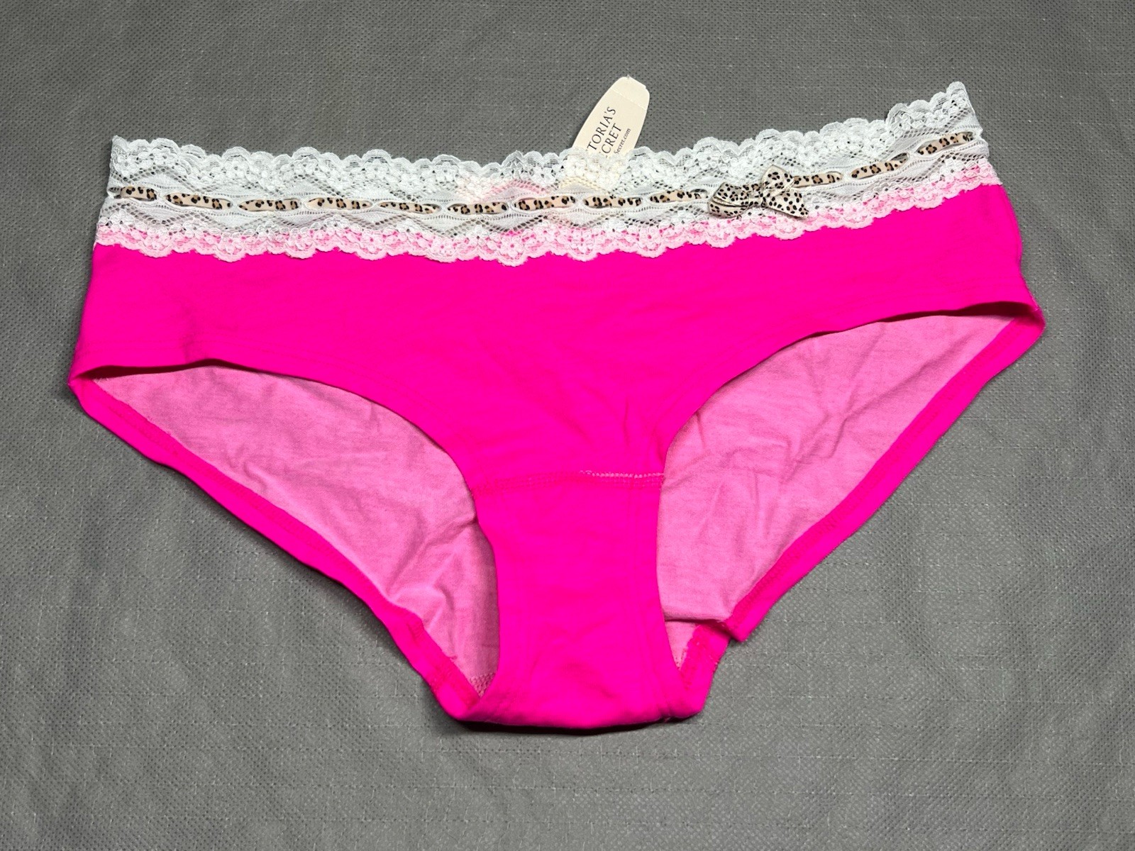 Rare Vintage 2013 Victoria’s Secret Hot Pink Fuchsia Lace Trim Hipster Panty New