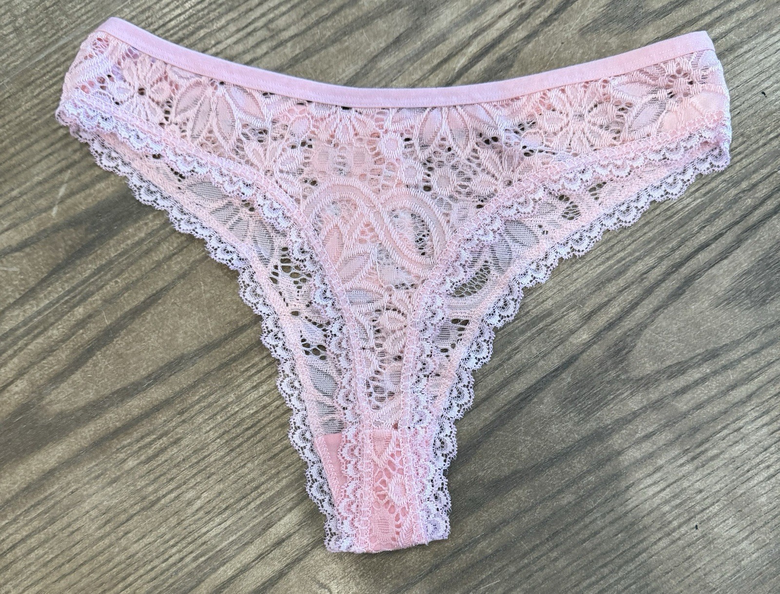 Women’s Size M Pink Thong Panties Underwear – A0016