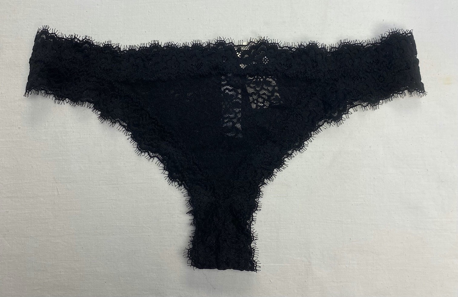 Aerie Eyelash Lace Thong Underwear — TRUE BLACK S