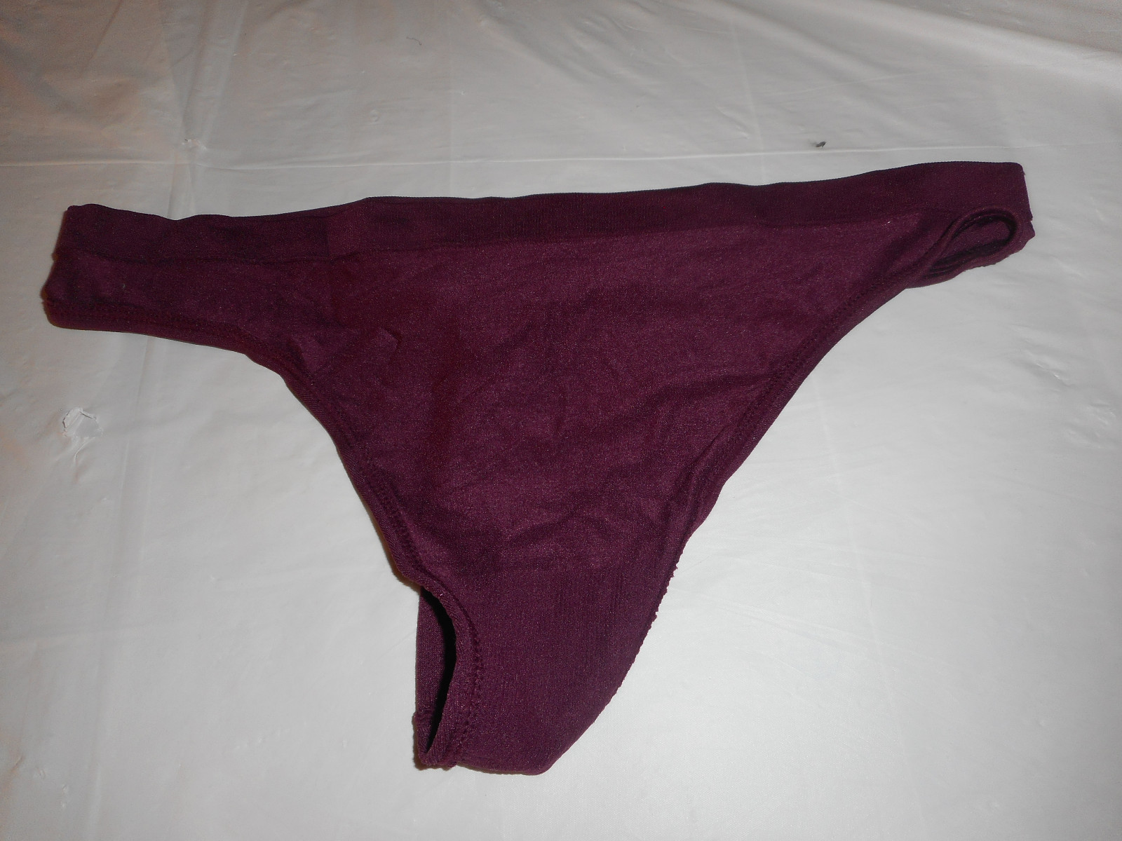VICTORIA’S SECRET BURGANDY THONG/STRING PANTY MEDIUM