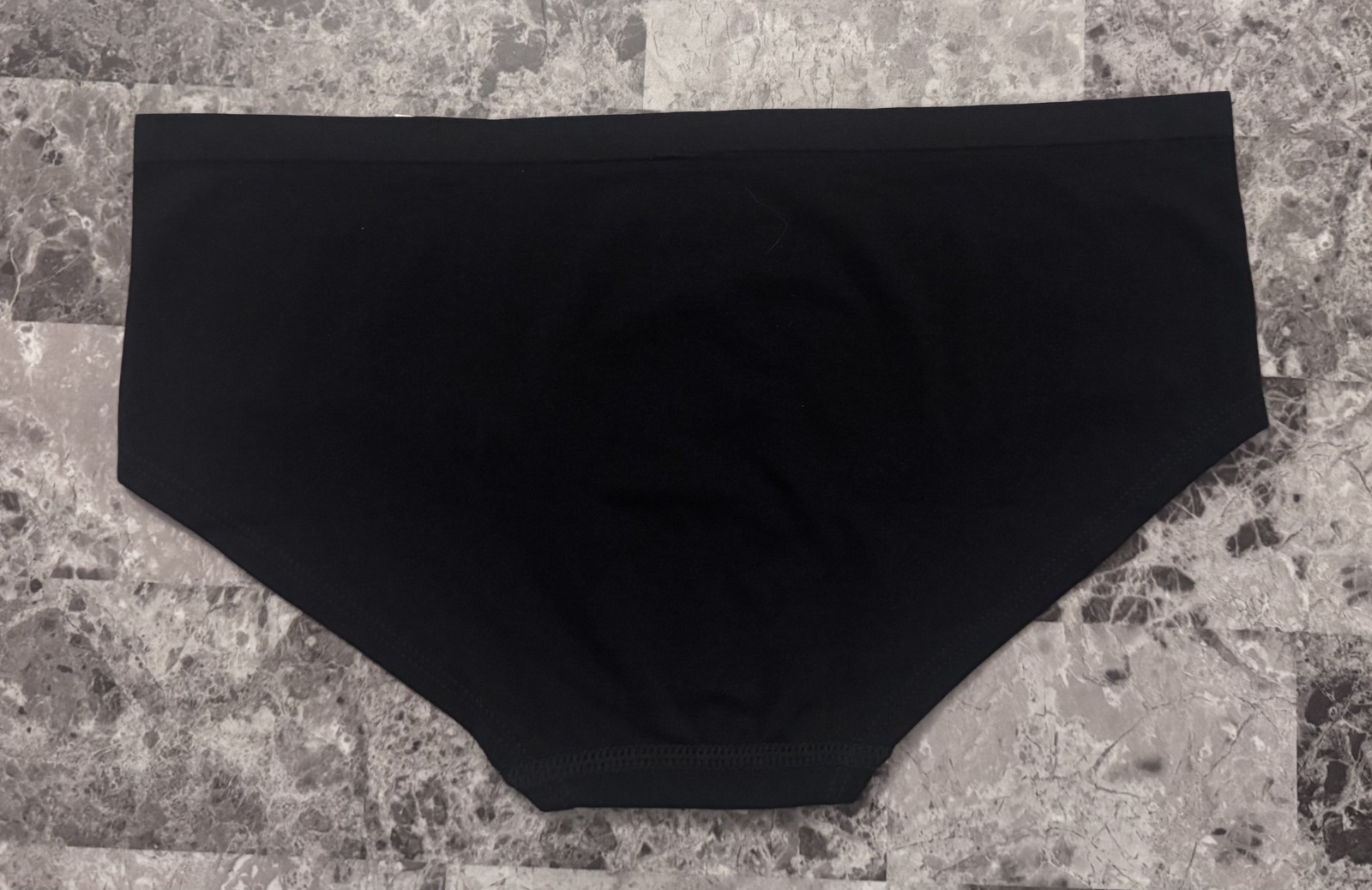 NWT VICTORIA’S SECRET PINK MEDIUM BLACK WHITE LOGO SEAMLESS RARE HIPSTER PANTIES