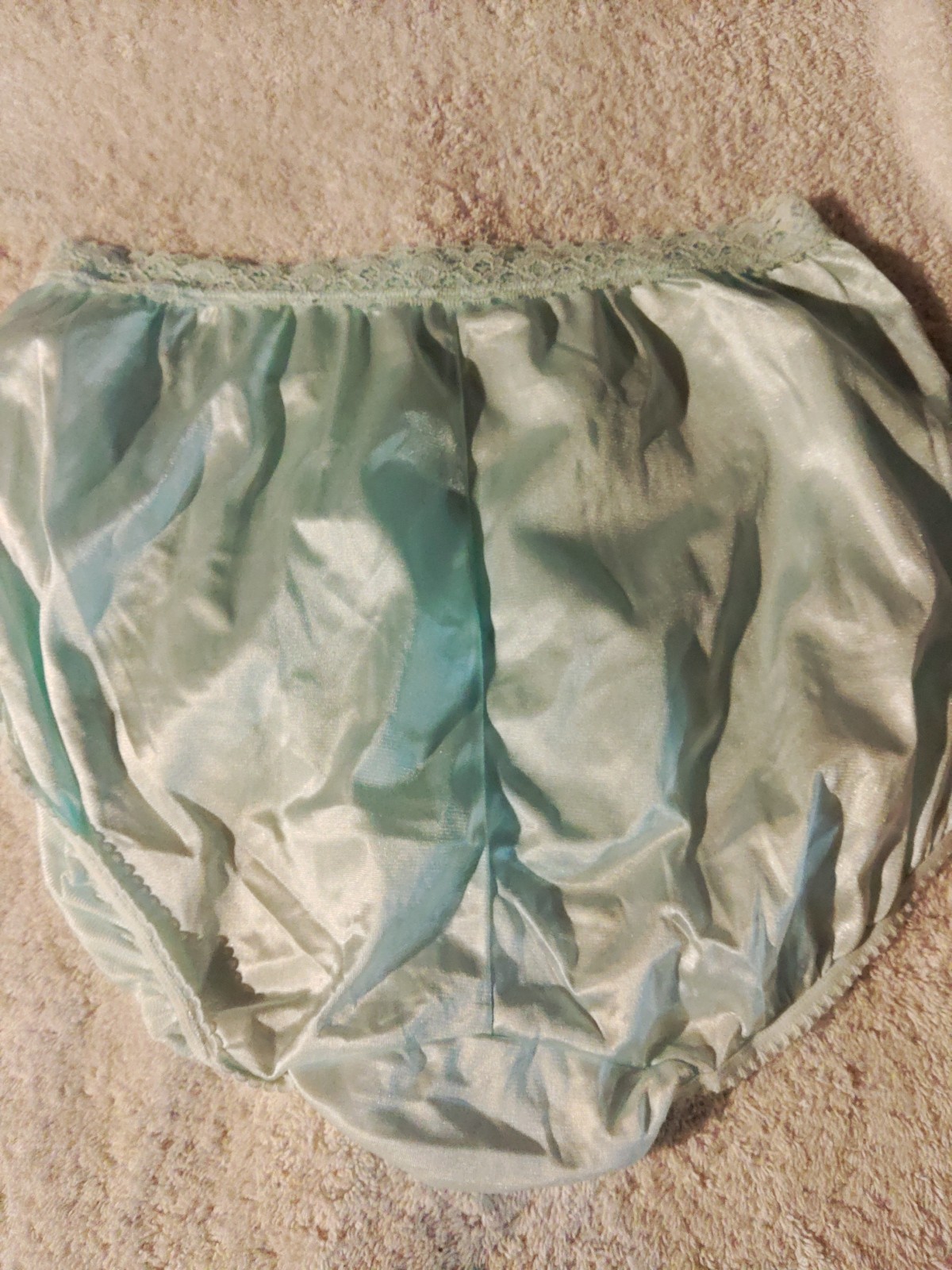 VTG Warner’s Perfect Measures White 100% Nylon W/ Lace Soft Silky Panties Sz 8