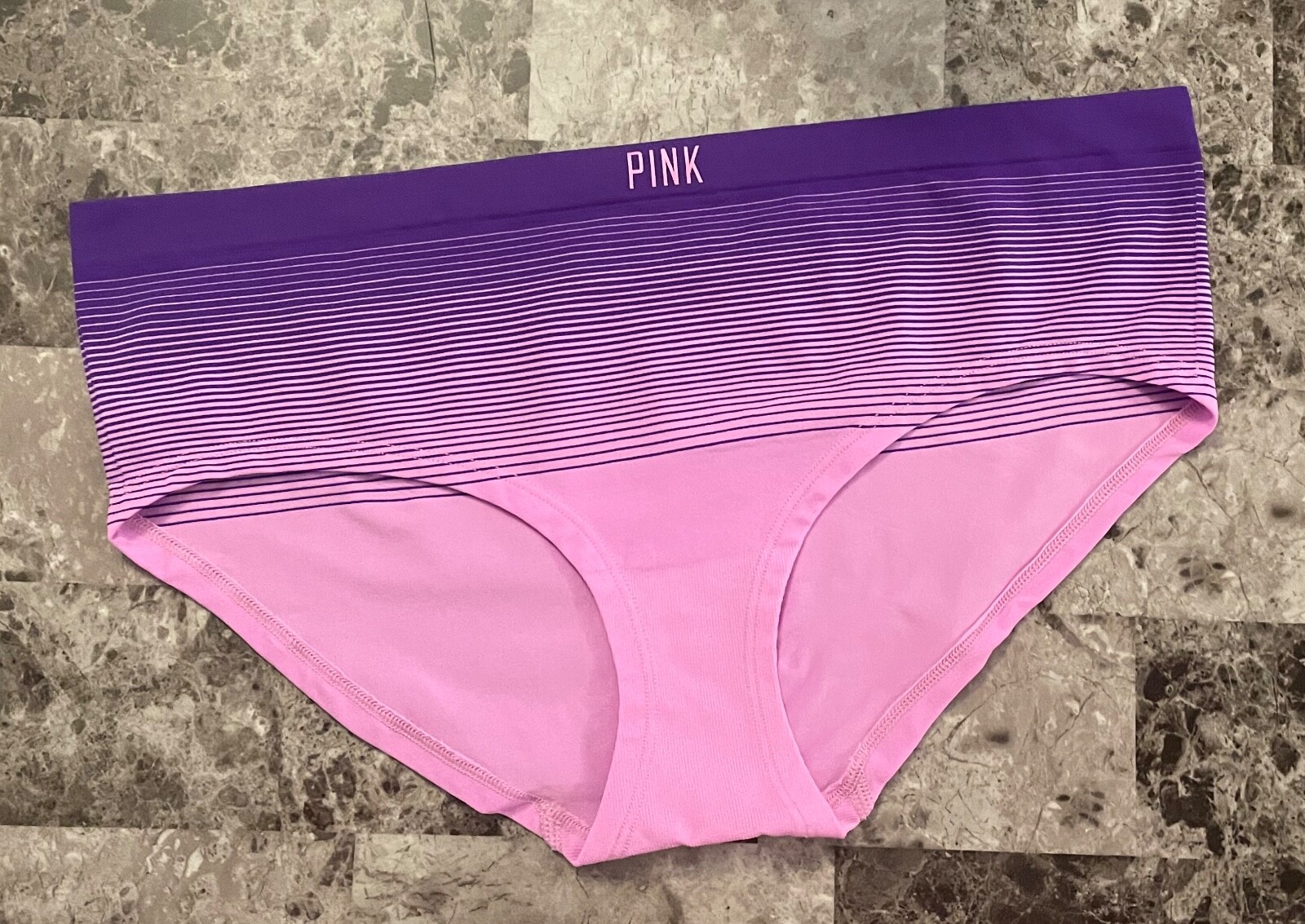 VICTORIA’S SECRET PINK LARGE PURPLE OMBRE STRIPE SEAMLESS RARE HIPSTER PANTIES