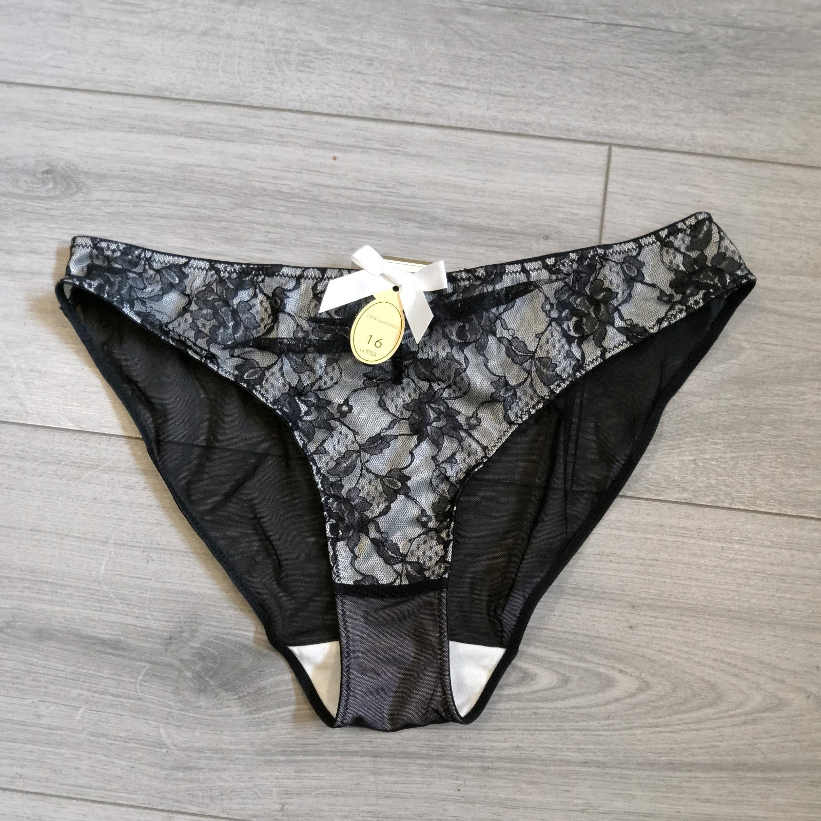 BNWT Vintage La Senza Black & Ivory Pleat Lace Overlay Briefs Size 16