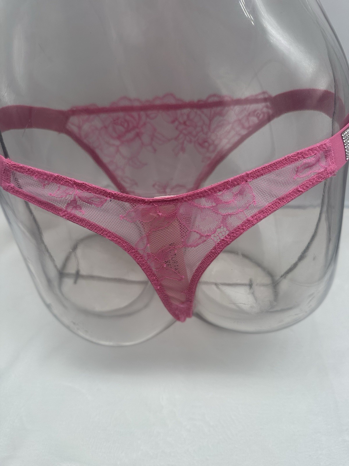 💕Victoria’s Secret Shine Strap🎉 LACE THONG ROSE GARDEN 🌹🌹 MEDIUM