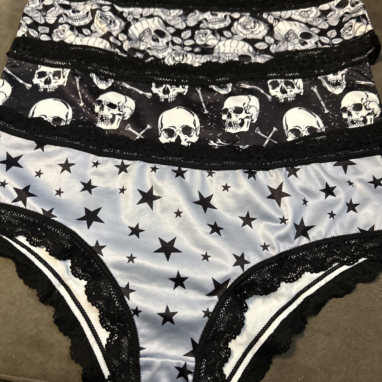 Morvia 3pk lace trim cheeky goth Emo panties L skull/floral skull/stars Lingerie