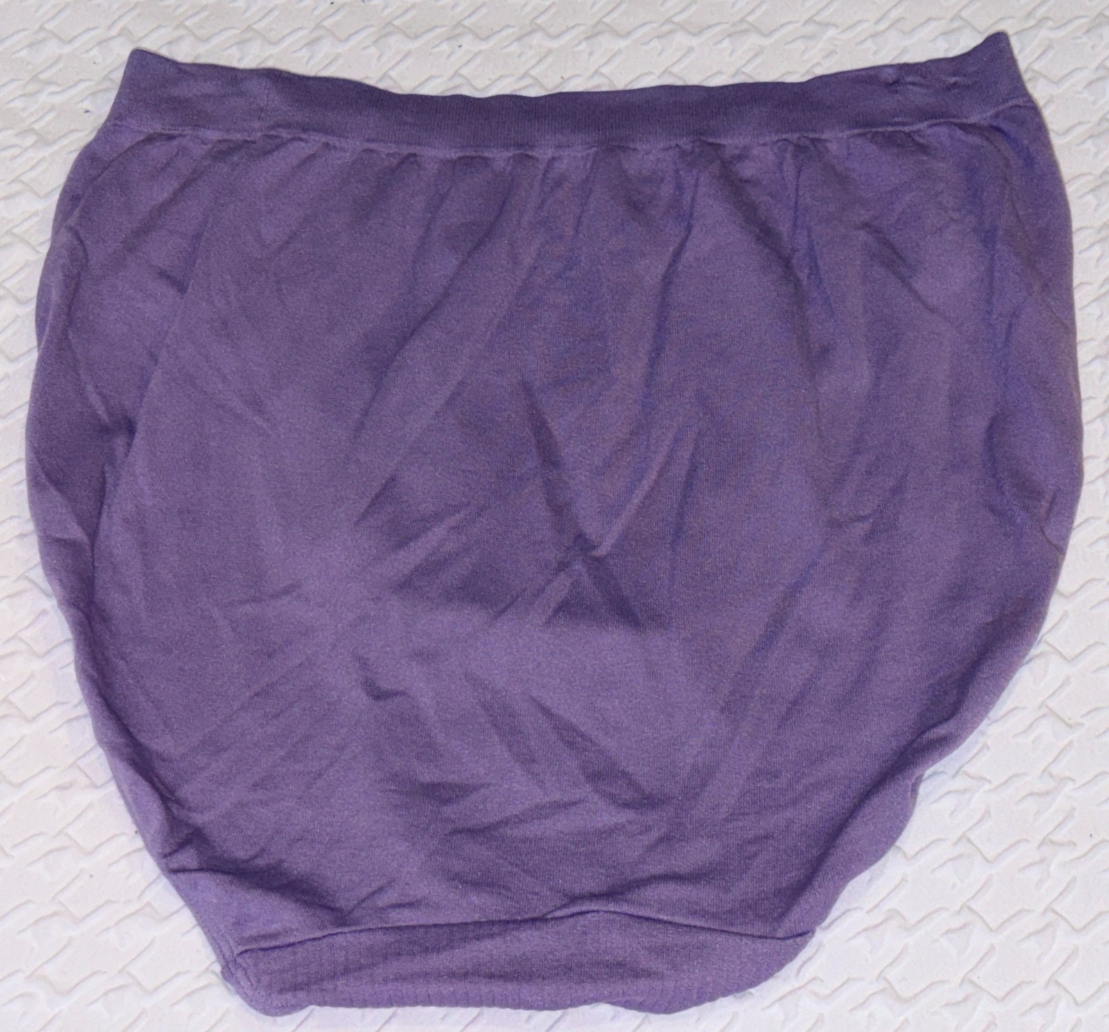 BALI Comfort Revolution Seamless Hi Cut Brief Panty Underwear Womens 6 7 8 9 10