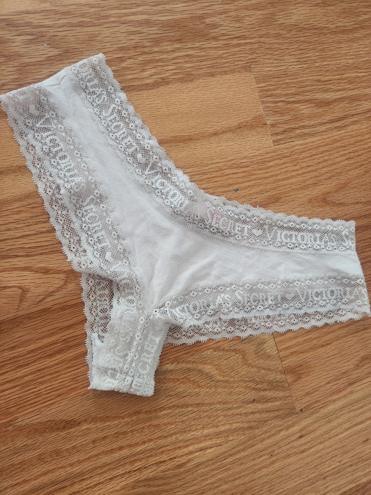 VTG Victoria’s Secret Cotton White/Ivory Cheeky Lace Trim Size M Panty