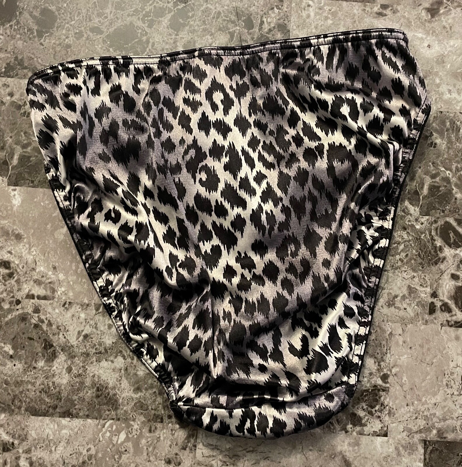 NWT VICTORIA’S SECRET M LEOPARD CHEETAH SECOND SKIN SATIN VINTAGE RARE PANTIES