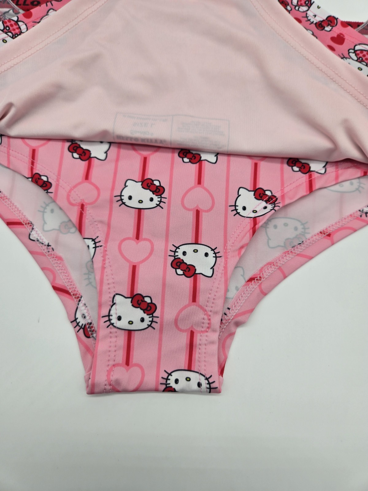 Hello Kitty Bikini Panty Panties Underwear 5-Pack Hearts MEDIUM NWT
