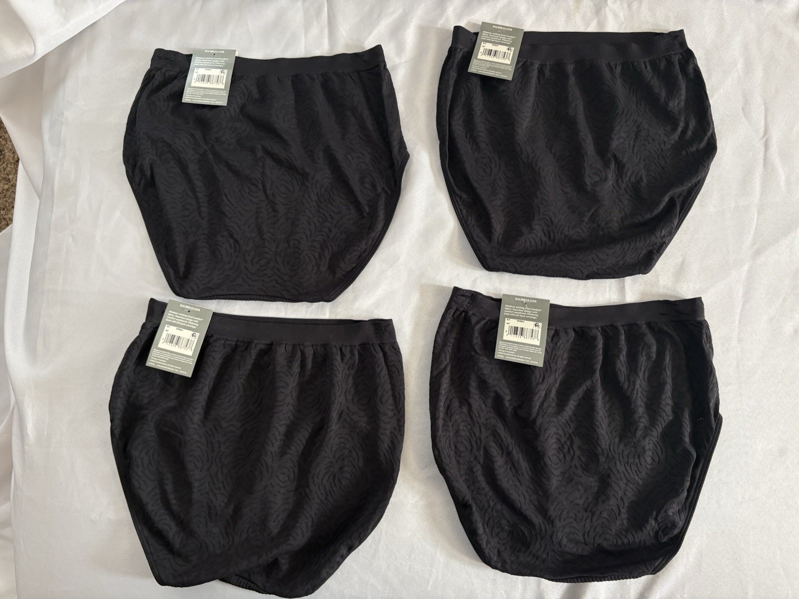 NEW Bali Comfort Revolution Bali Briefs Style 803J Women’s Size 6/7 Black 4 Pair