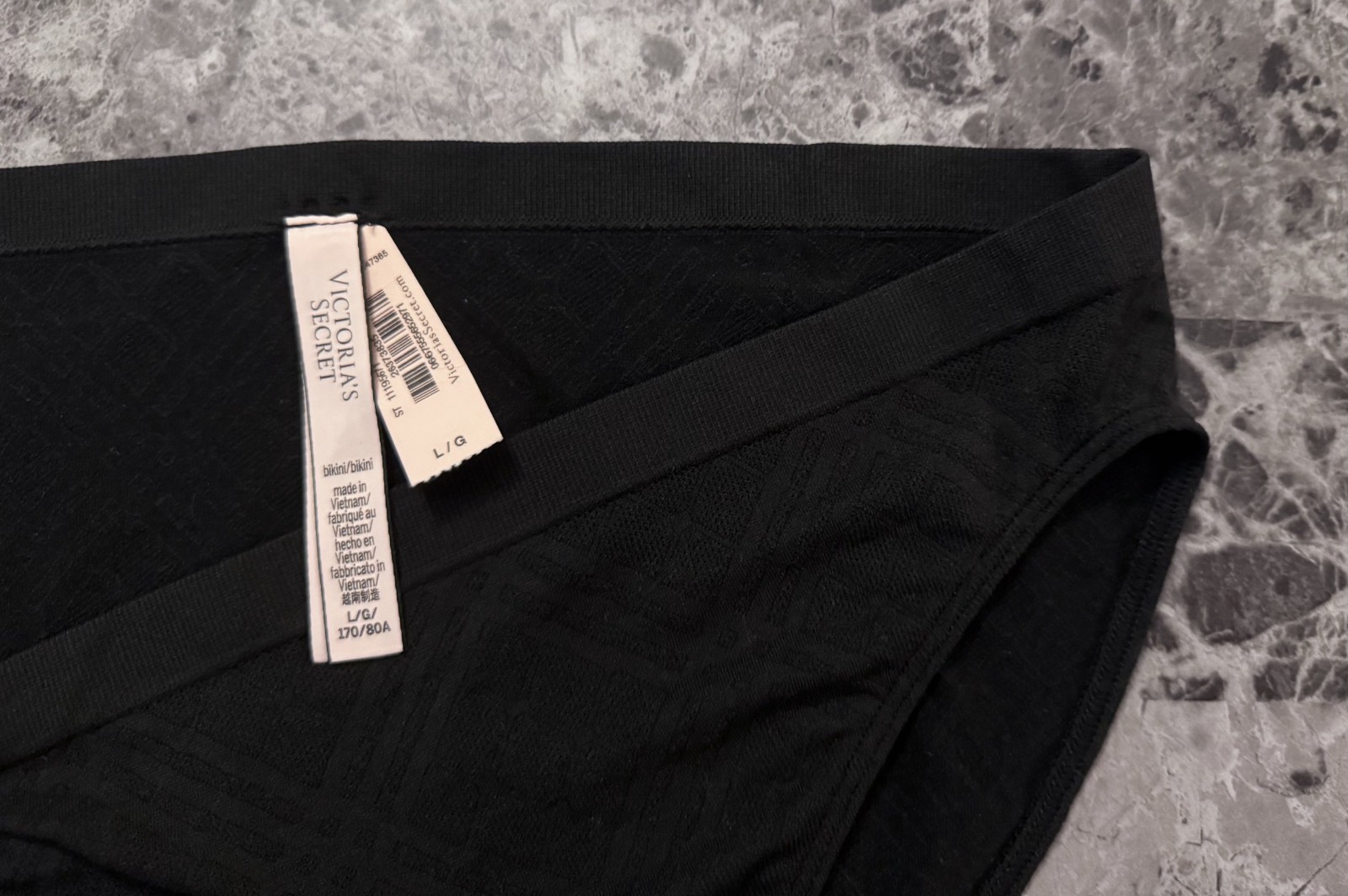 NWT VICTORIA’S SECRET LARGE BLACK PLAID MESH SEAMLESS RARE BIKINI PANTIES