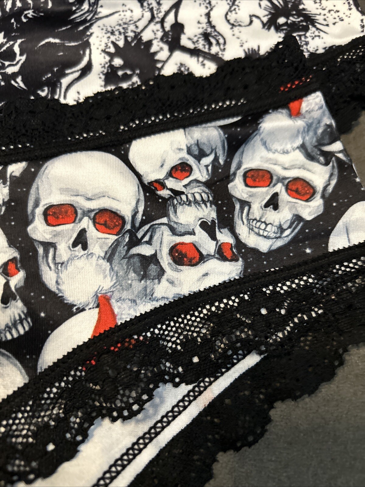 Morvia 3pk lace trim goth Skater Emo panties Emo Goth Santa Hat, Skull & Hallowe