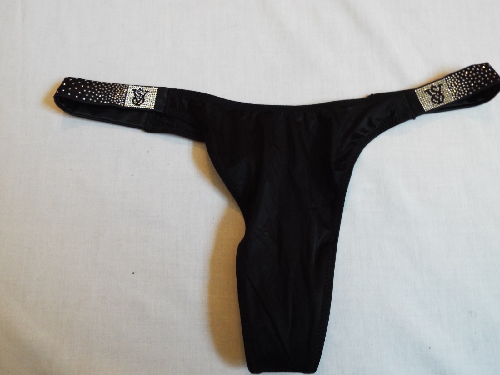 NWT Victorias Secret Scattered Shine Strap Smooth Thong Panty rhinestone Black M